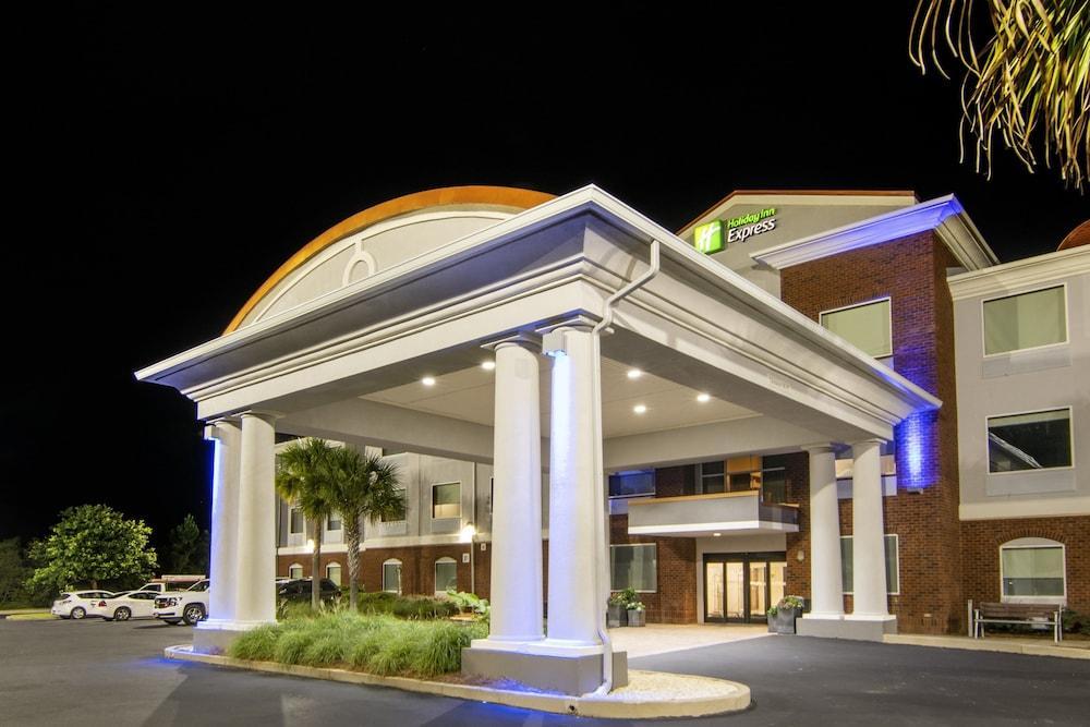 Holiday Inn Express Hotel & Suites Foley, An Ihg Hotel Exterior photo